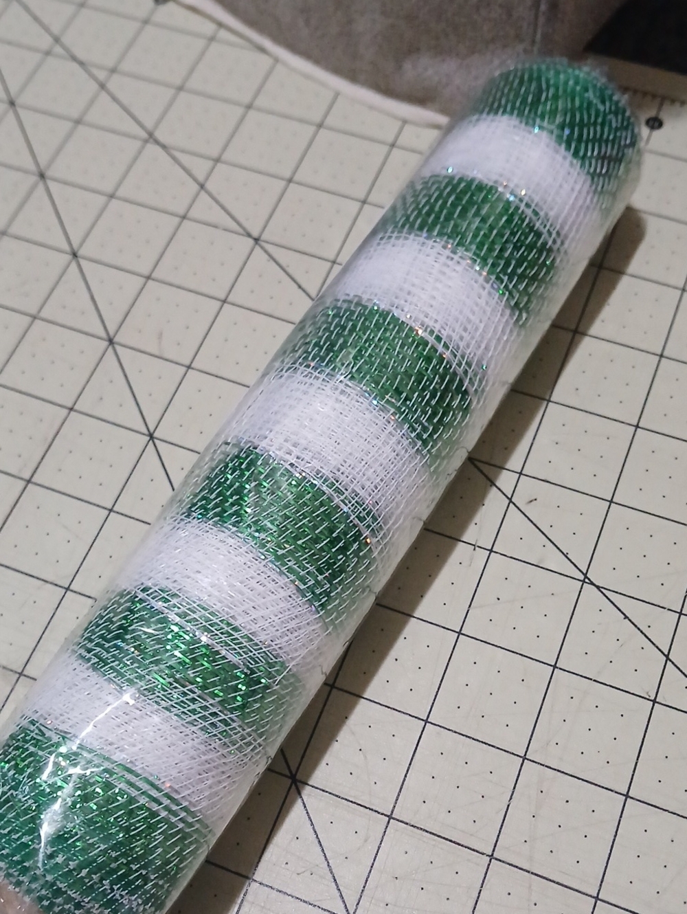 Deco Mesh - Green/White/Silver